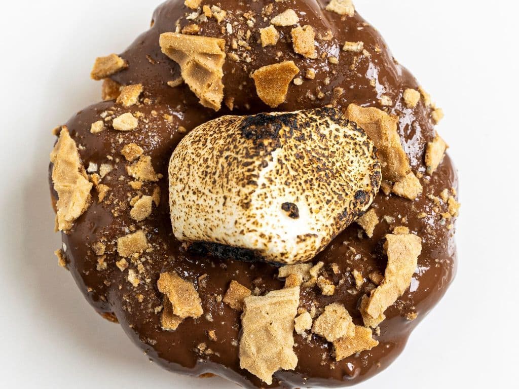 Smores churro donut