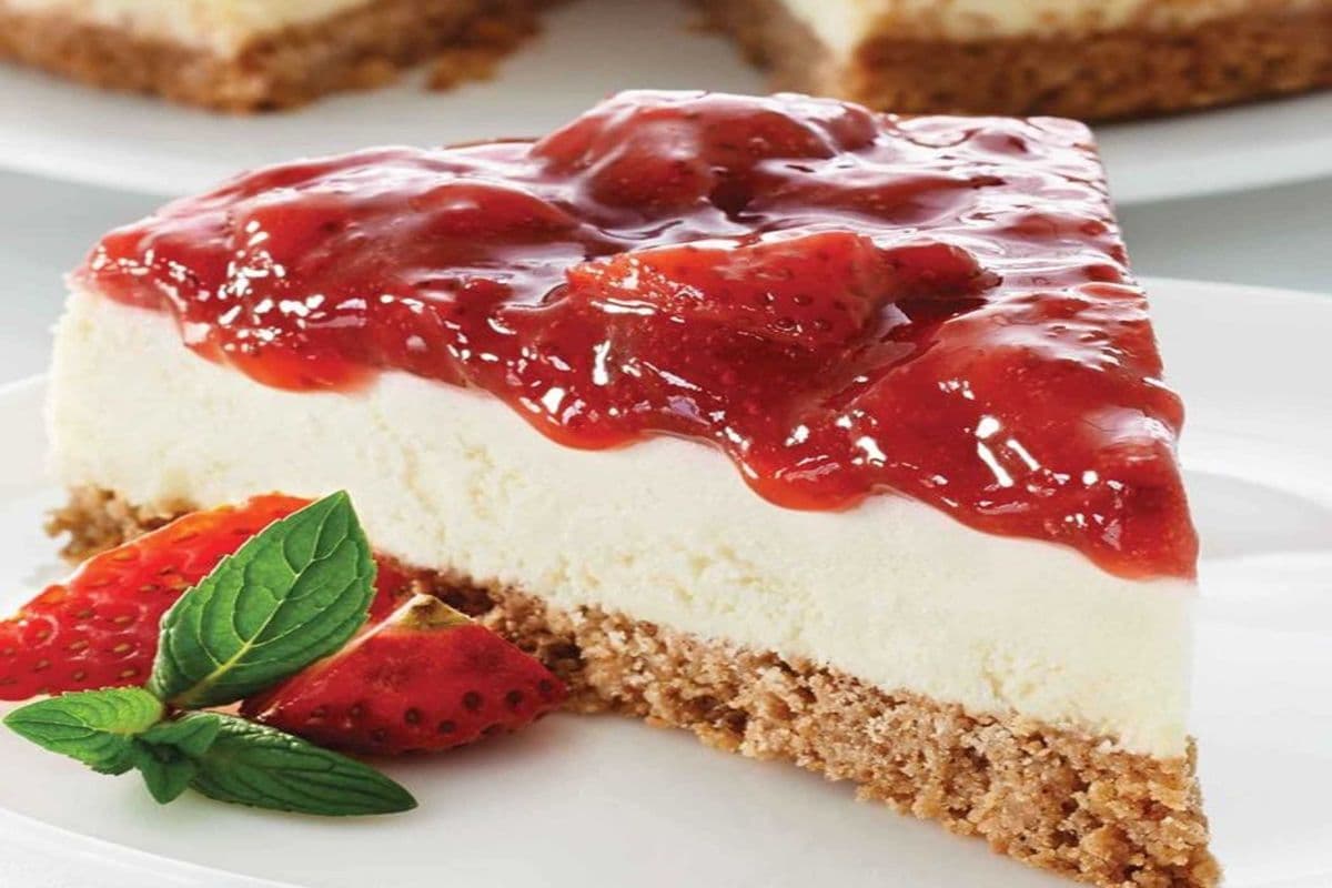 M&M Strawberry Cheesecake (600 gm)
