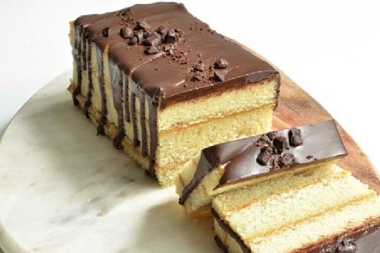 Boston Cream Pie Layer Cake (Serves 4)