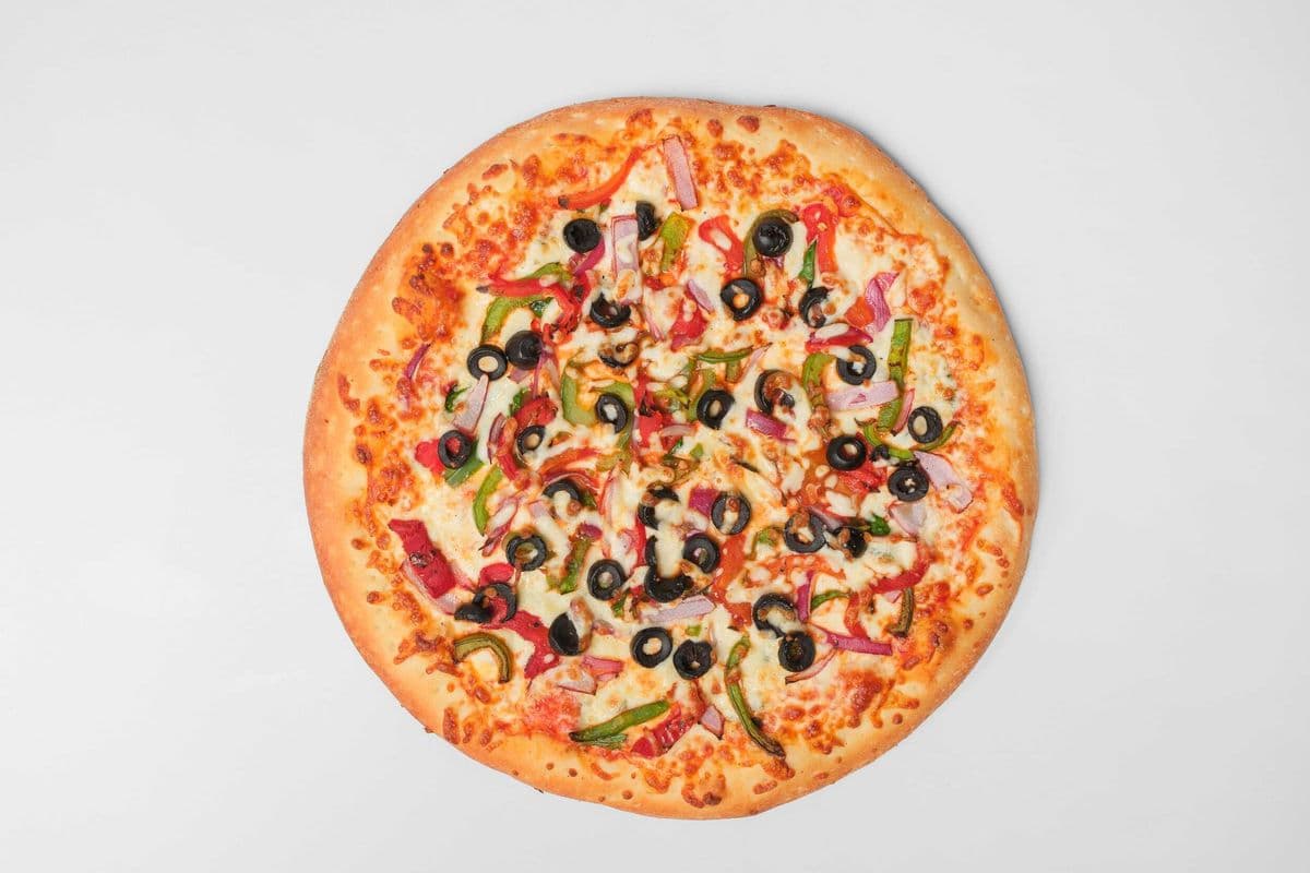 Large Veggie Mediterranean Pizza