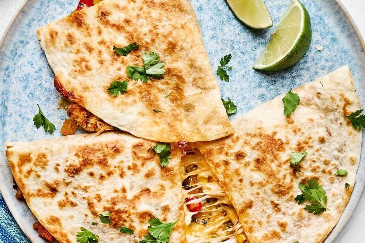 Quesadillas (560 Cal)