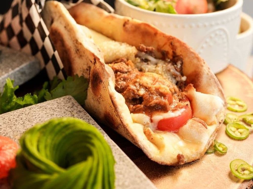 Spicy Beef Bolognese TacoNaan