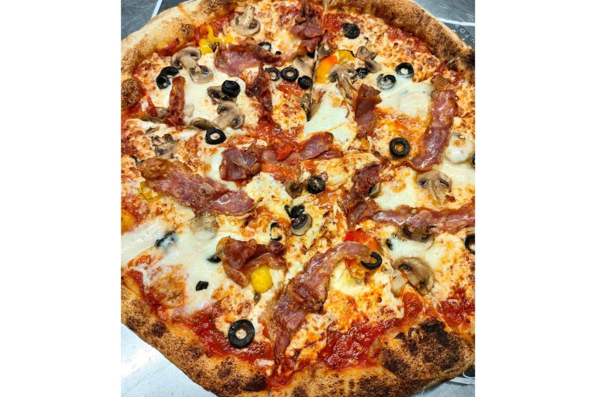 Calabrese Pizza