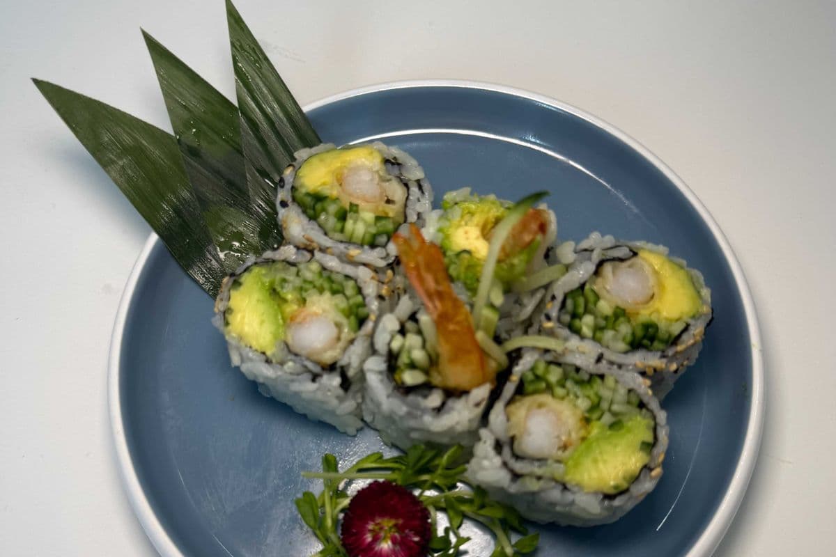 R17. Shrimp Tempura Roll (6 pcs) 炸蝦天婦羅