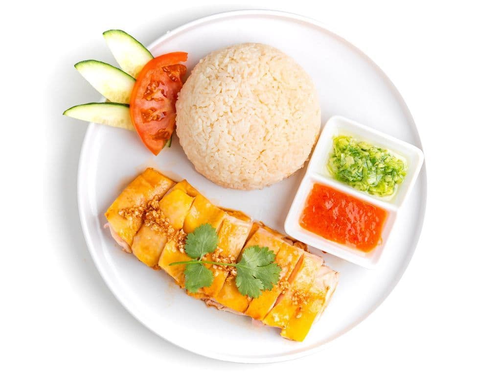 R1. Boneless Hainanese Chicken On Rice 无 骨 海 南 鸡 饭
