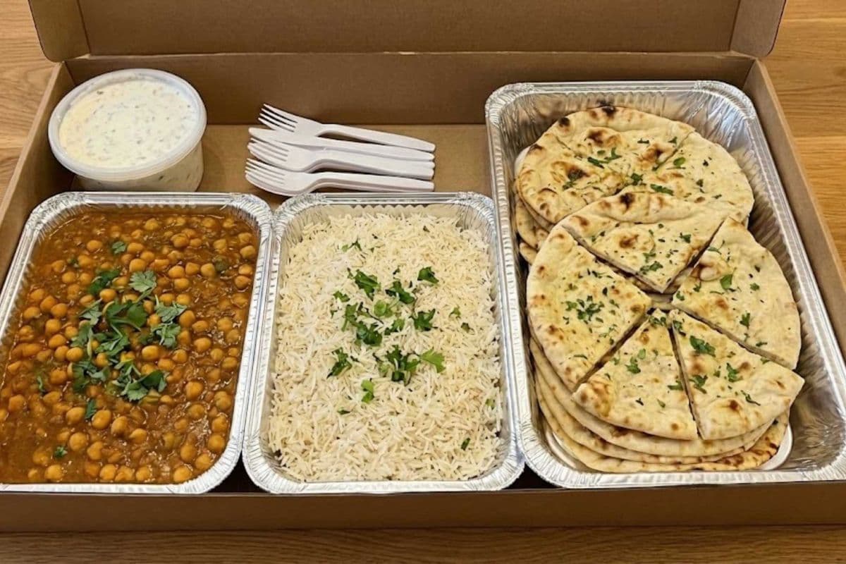 Meal Box-Chickpea Masala (Chana Curry) with Rice and Butter Naan