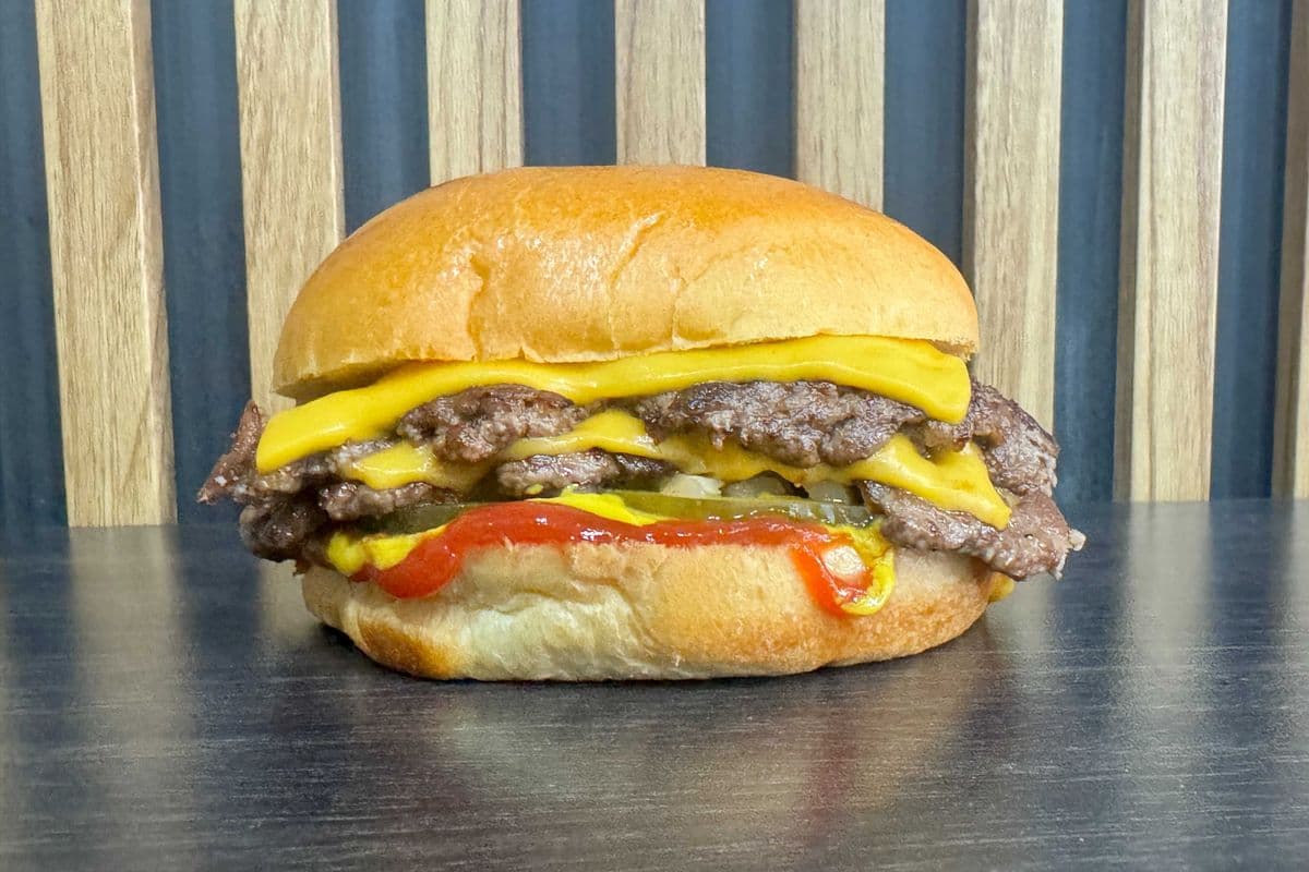 Double Classic Cheese Burger