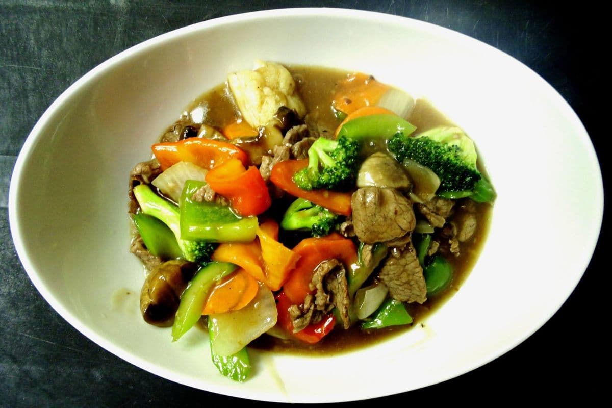 76. Stir-Fried Beef with Vegetables