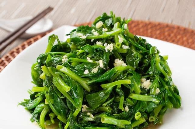 (Lunch Special) Sautéed Pea Leaves in Garlic Sauce / 蒜蓉豆苗 (廚)