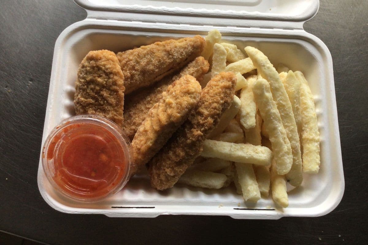 5 pices chicken strip and fries