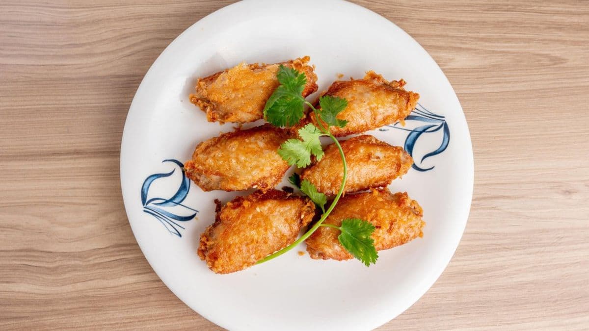 Deep Fried Chicken Wings 風沙雞中翼 (4 pcs)
