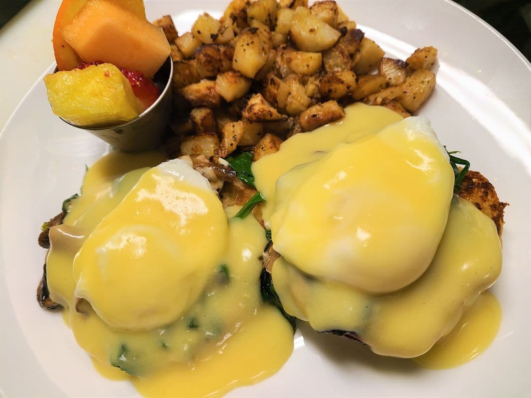 Oeuf bénédictine canadien / Canadian Eggs Benedict