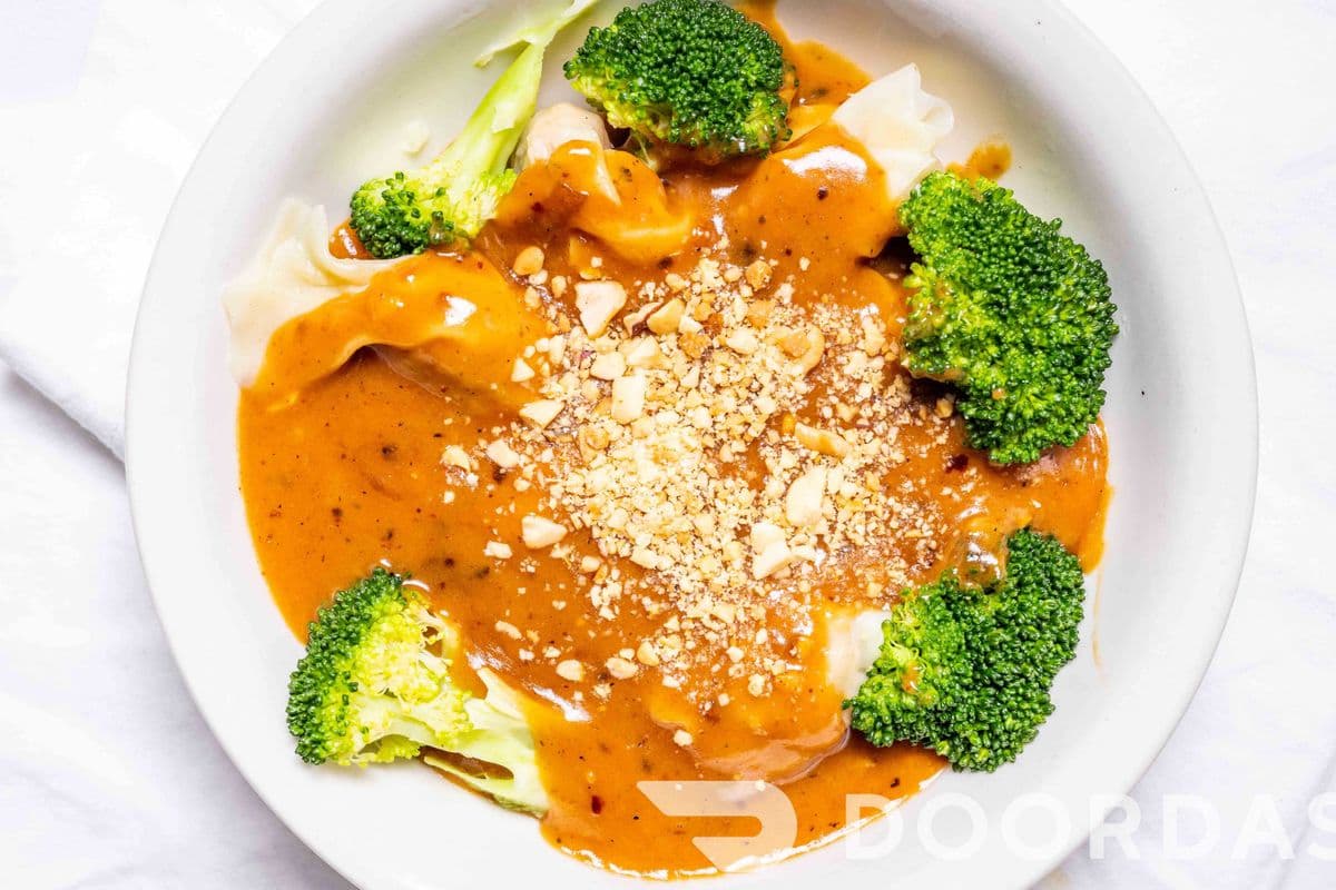 Wonton in Chilli and Peanut Sauce