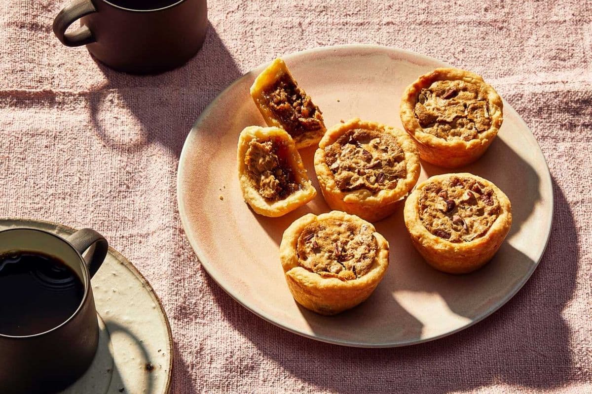 Tart (Butter opr Pecan or Lemon)