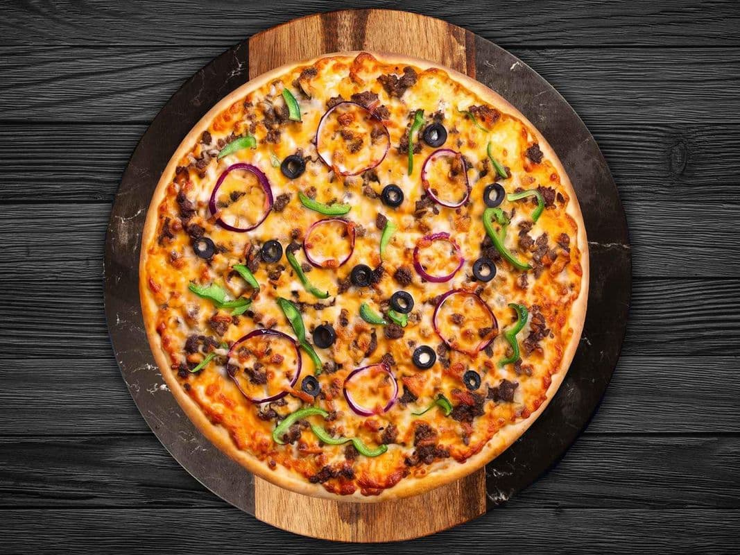 Meat & Mushrooms Pizza