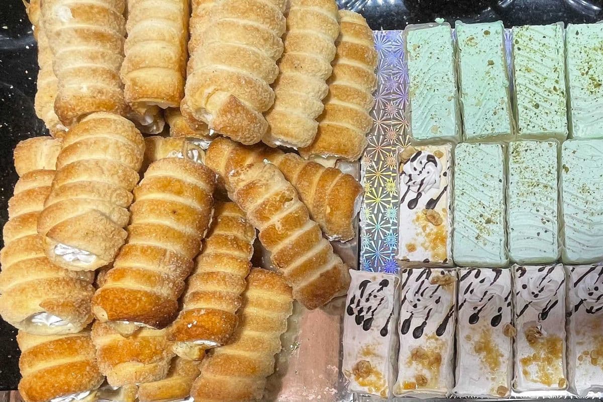 Eggless Creamroll