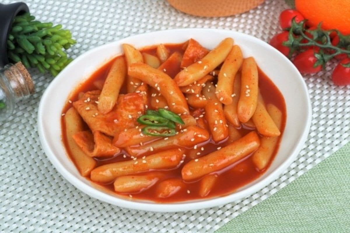 E12. Ddukbokki Spicy Rice Cake