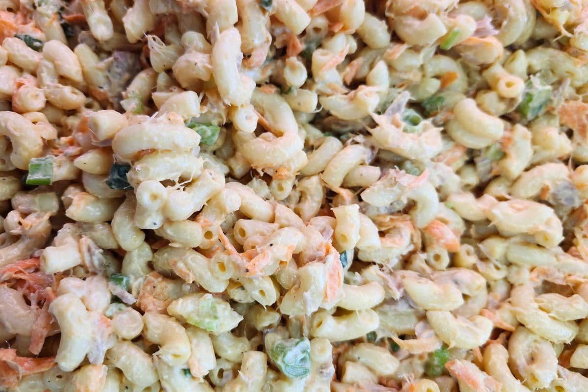 Macaroni Salad LARGE 900 ML (900 ML)