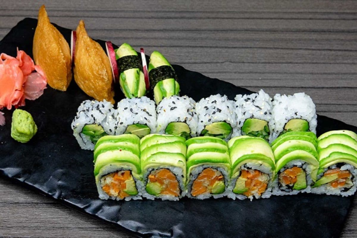 Deluxe Vegetarian Sushi Set C (16 pcs)