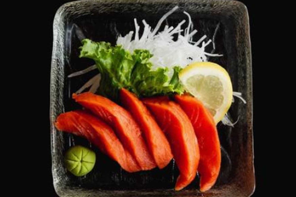 Salmon Sashimi (5 pcs)