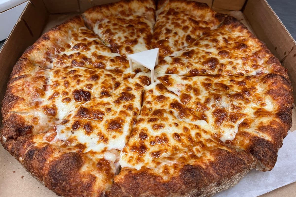 18" Pepperoni Pizza