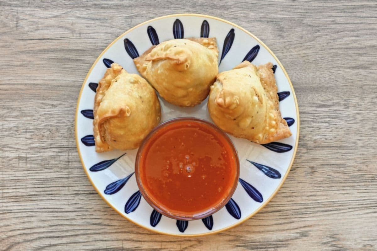 Vegetable Samosa (1 pc)