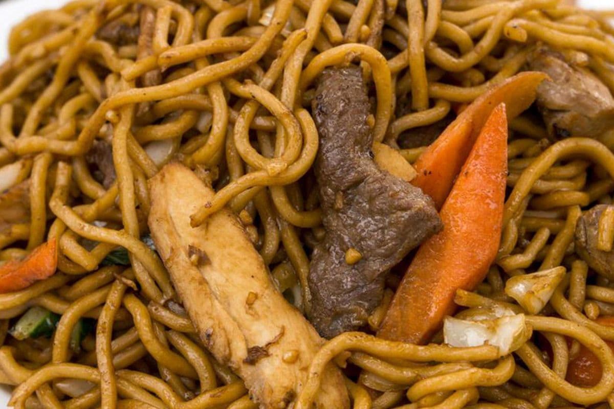 Tropical Mixed Chow Mein (Chicken, Lamb and Shrimp)