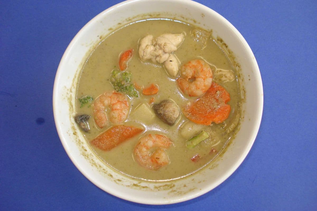 13. Curry Soup (Vegan Available @ item 113A) (Small )