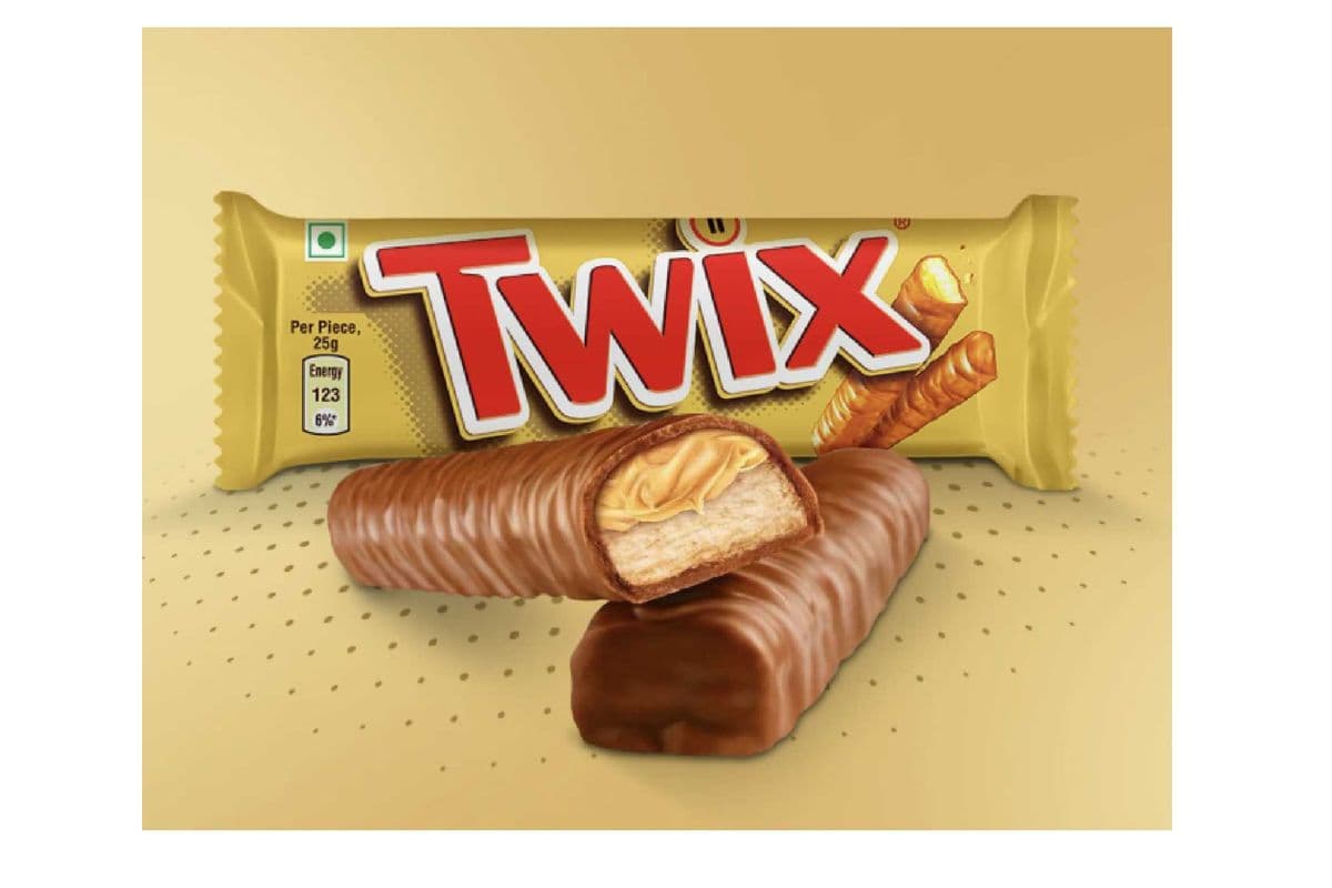 Twix Regular Candy Bar (250 Cal)