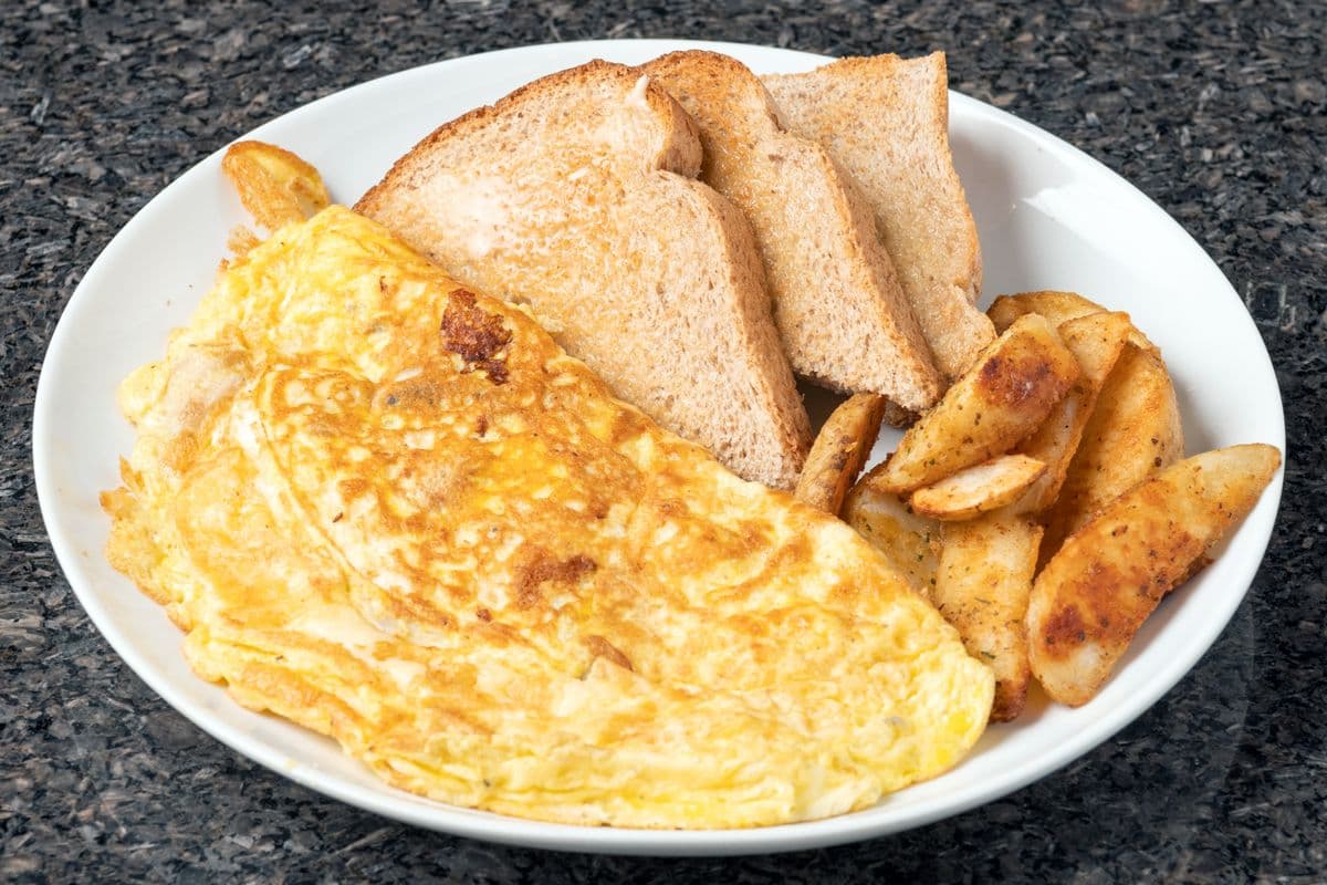 Mushroom and Three Cheeses Omelette Platter