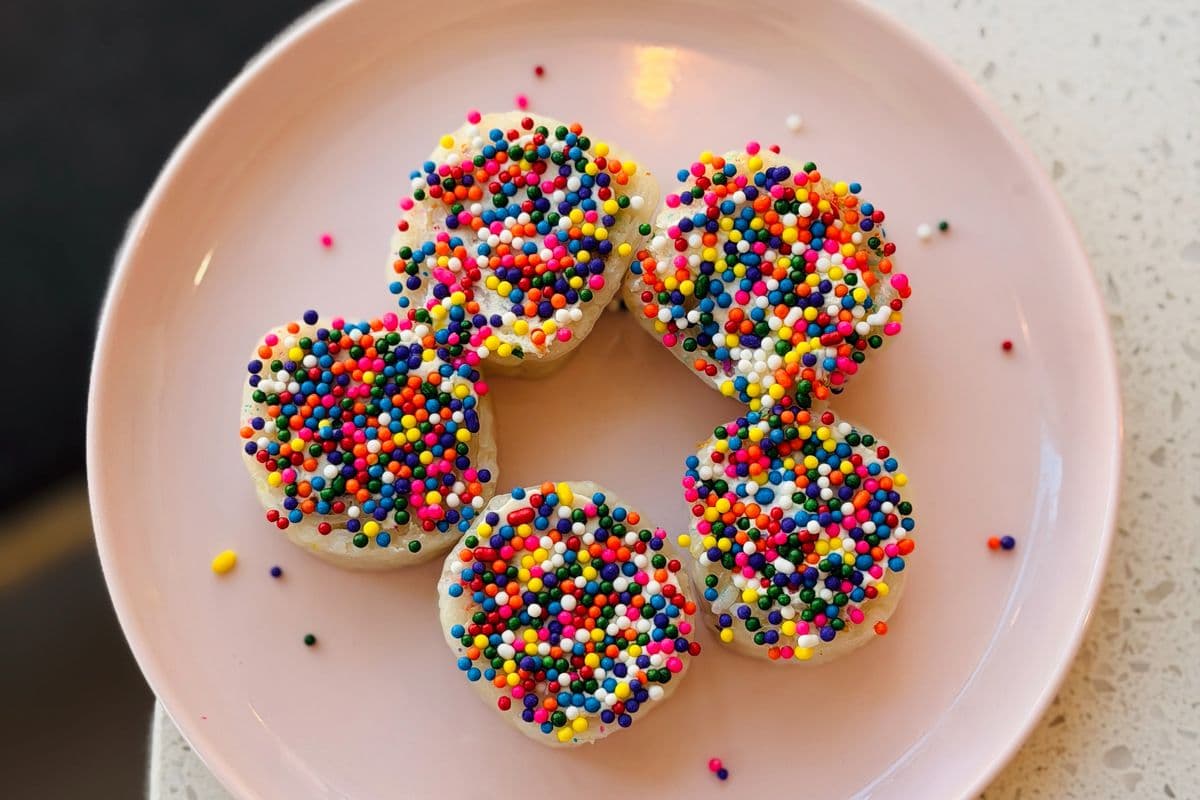 Dotcake sushi dessert