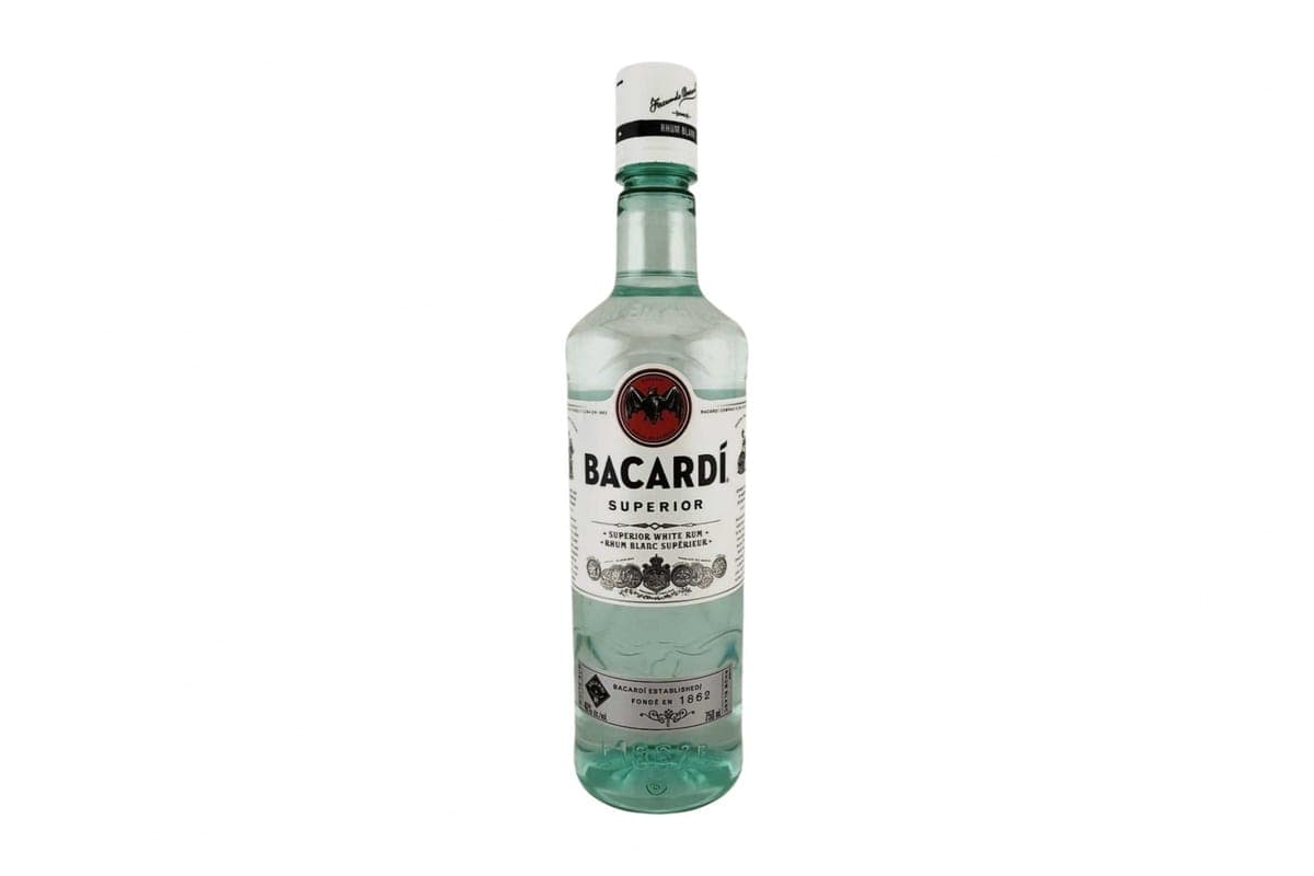 Bacardi White Rum (750 ml) (1 x 750 ml)