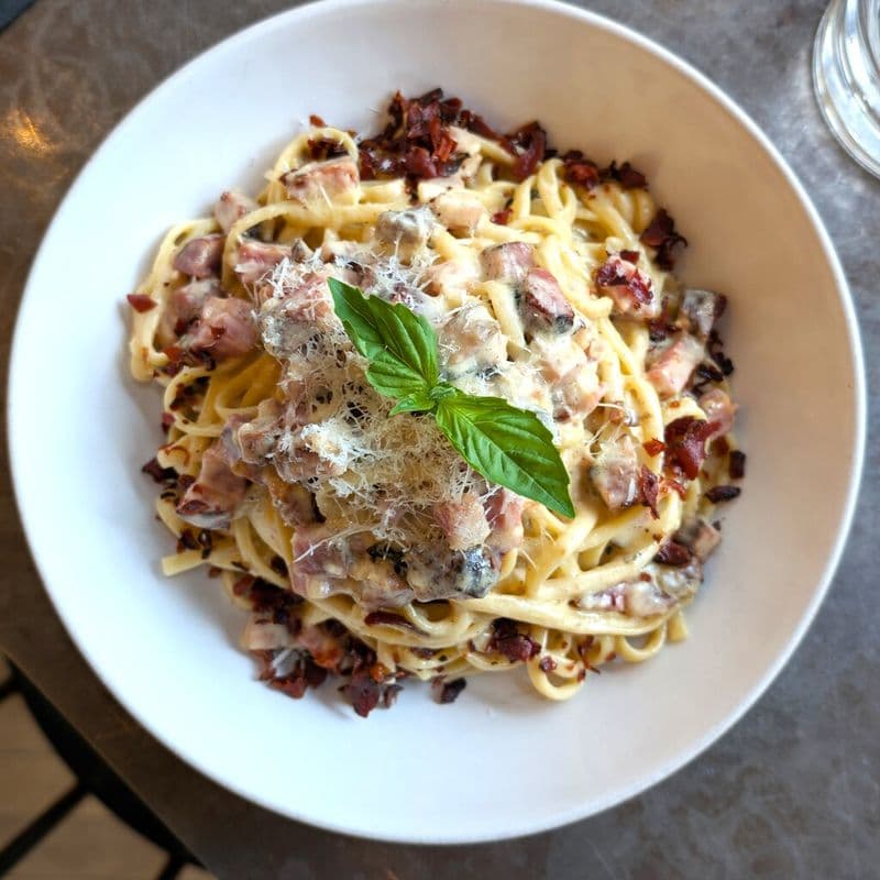 Spaghetti Carbonara / Spaghetti Carbonara