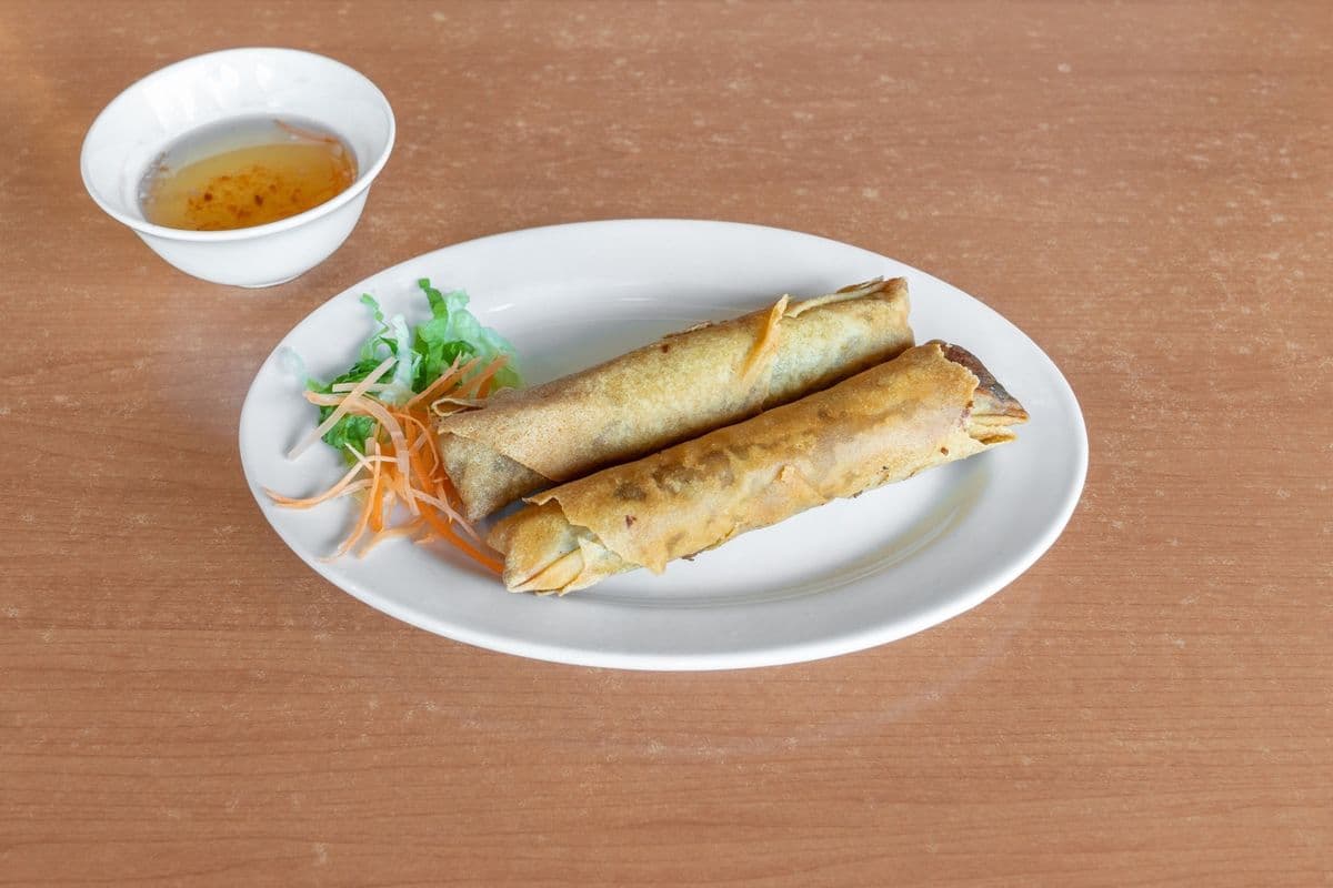 01. Cha Gio - Deep Fried Spring Rolls (2 pcs)