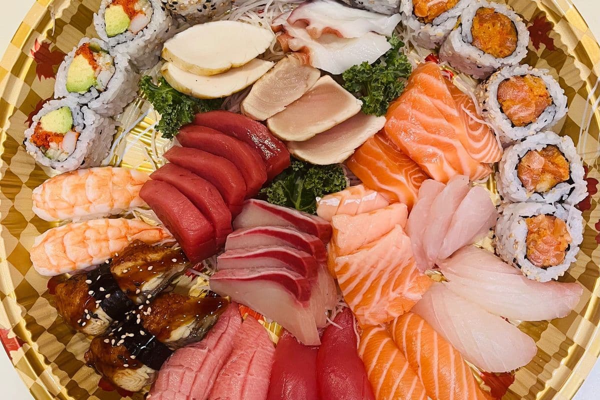 Small Sushi + Sashimi + Maki (46pcs, for 2 People)