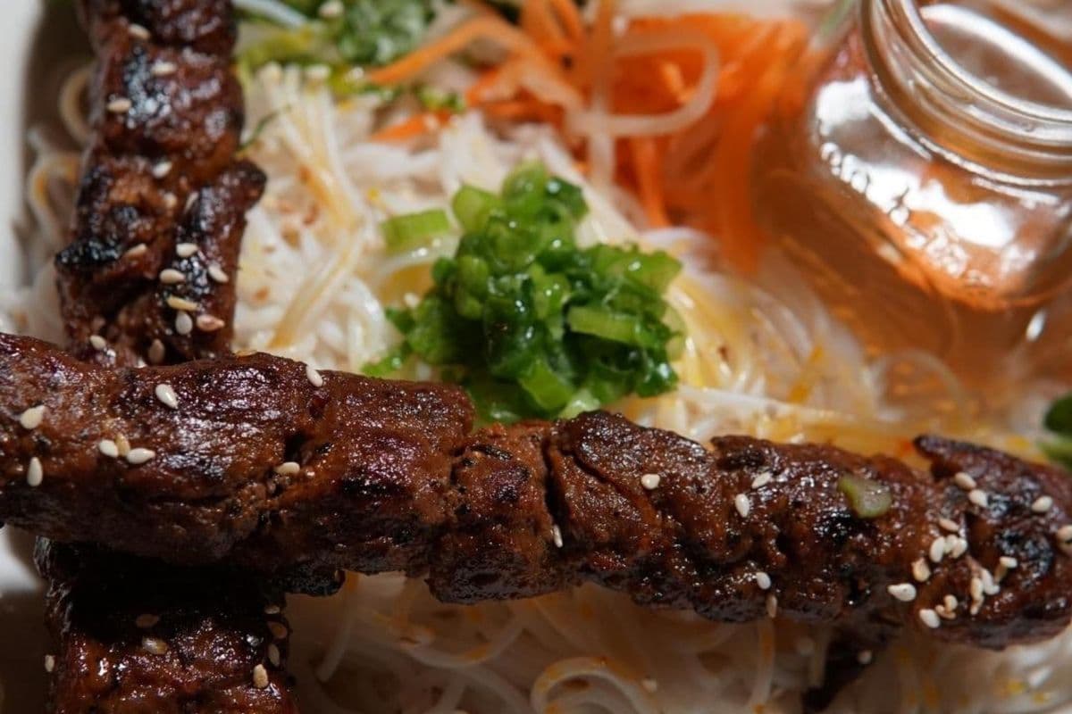 Grilled Lamb Vermicelli / Bun Cuu Nuong