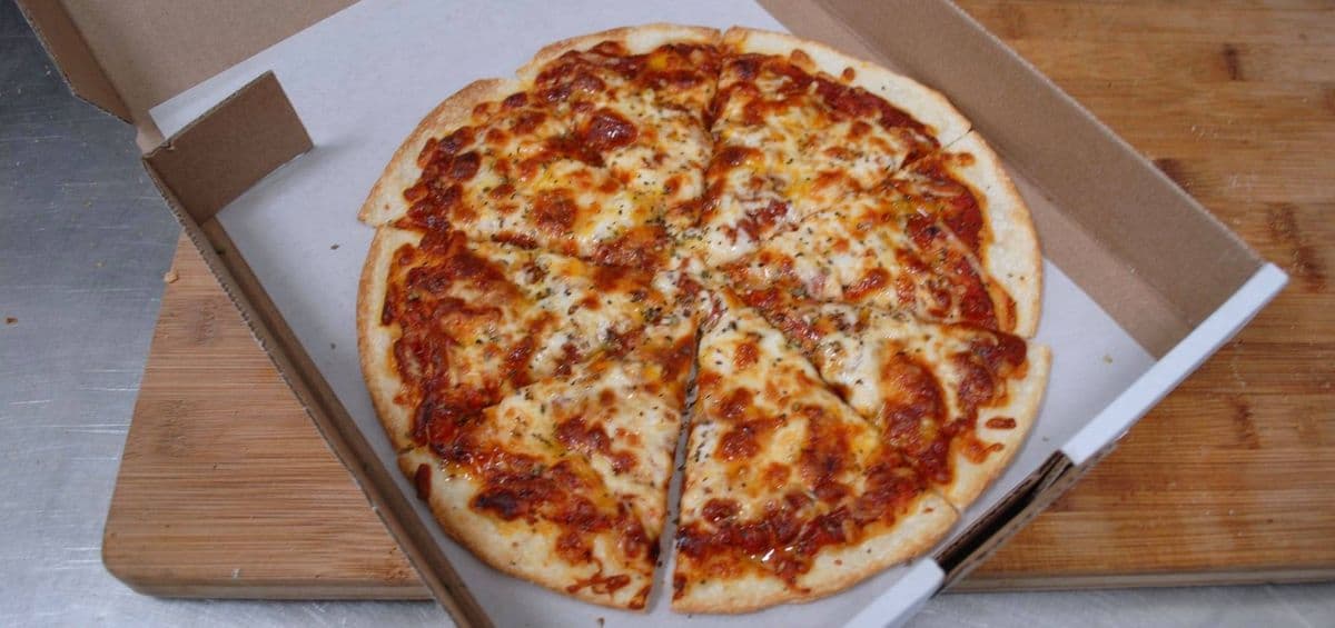 Pizza aux quatre fromages