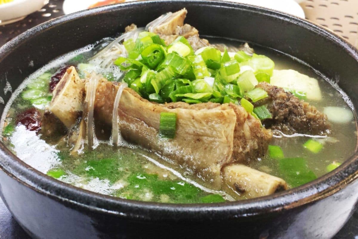 37. Kalbitang 갈비탕
