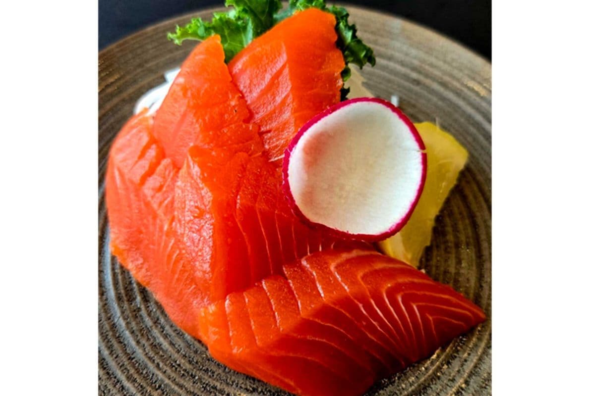 Sockeye Salmon Sashimi (5pcs)