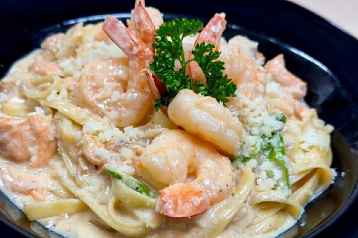 Seafood Alfredo
