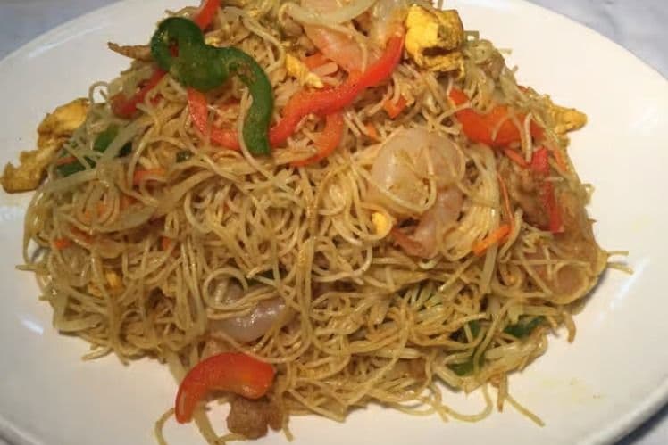 Singapore Style Fried Rice Noodles
