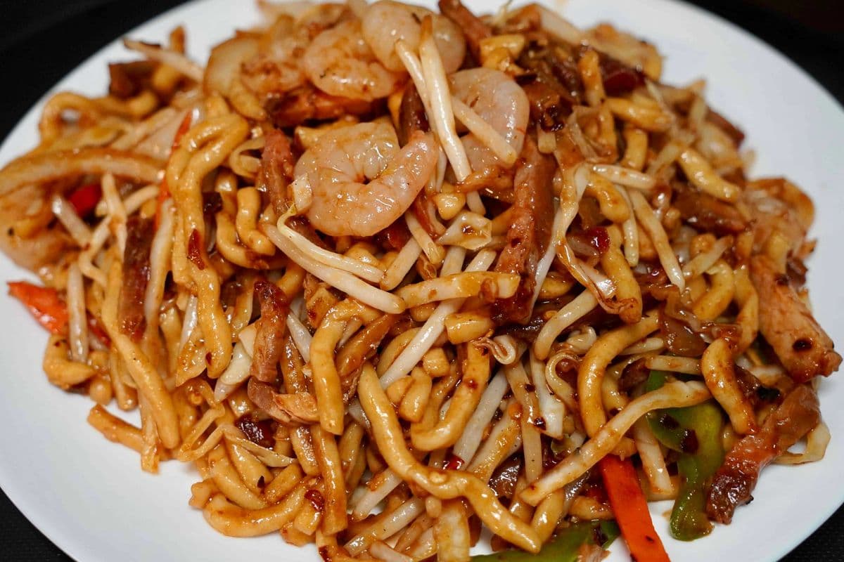 66. Szechuan Fried Thick Noodle (Spicy) 四川粗炒