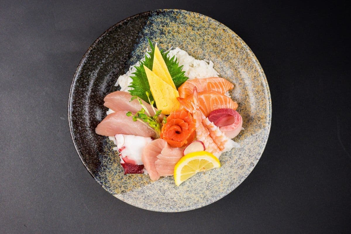 Chirashi Don (Lynn Valley) (15 pcs)