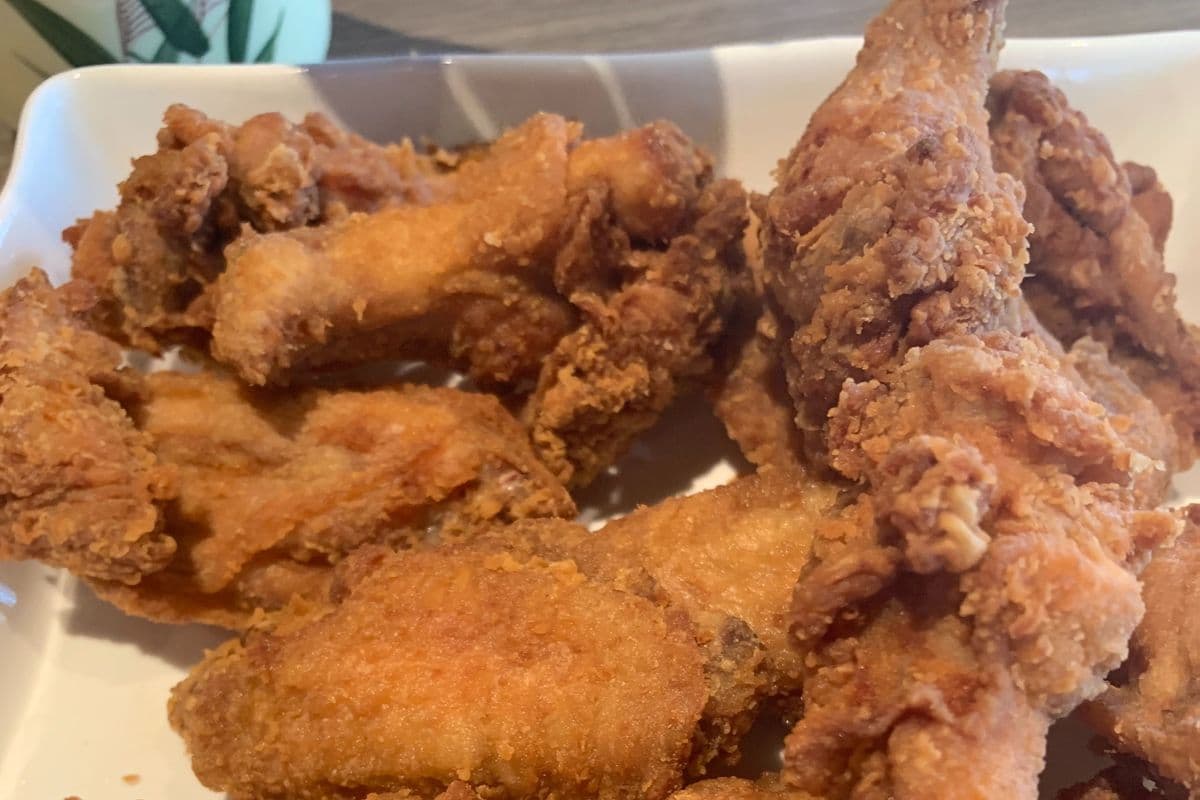C01. House Chicken Wings (10 pcs)
