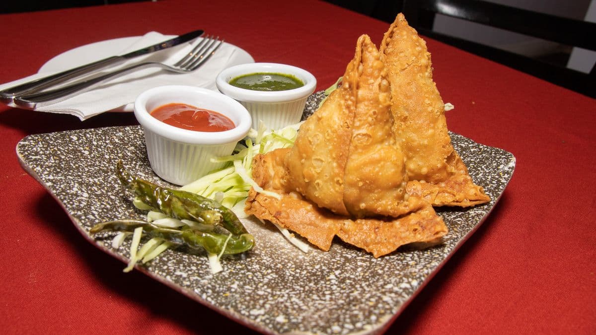Vegetable Samosa (3 pcs)