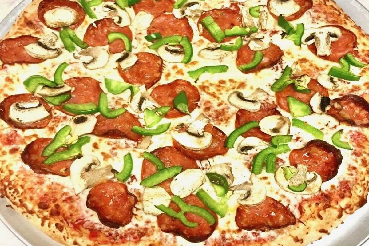 Deluxe Pizza