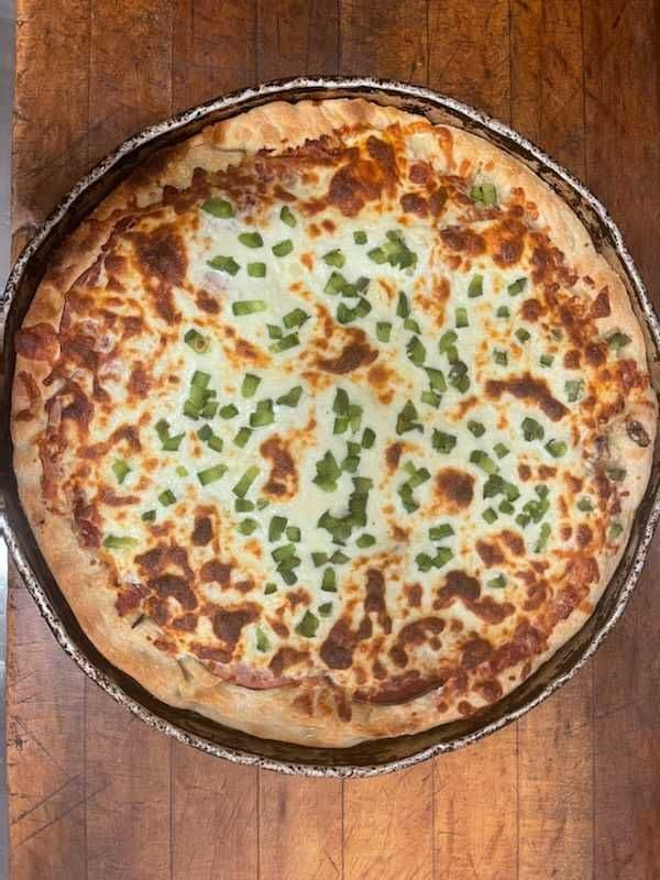 Medium Islander's Pizzas