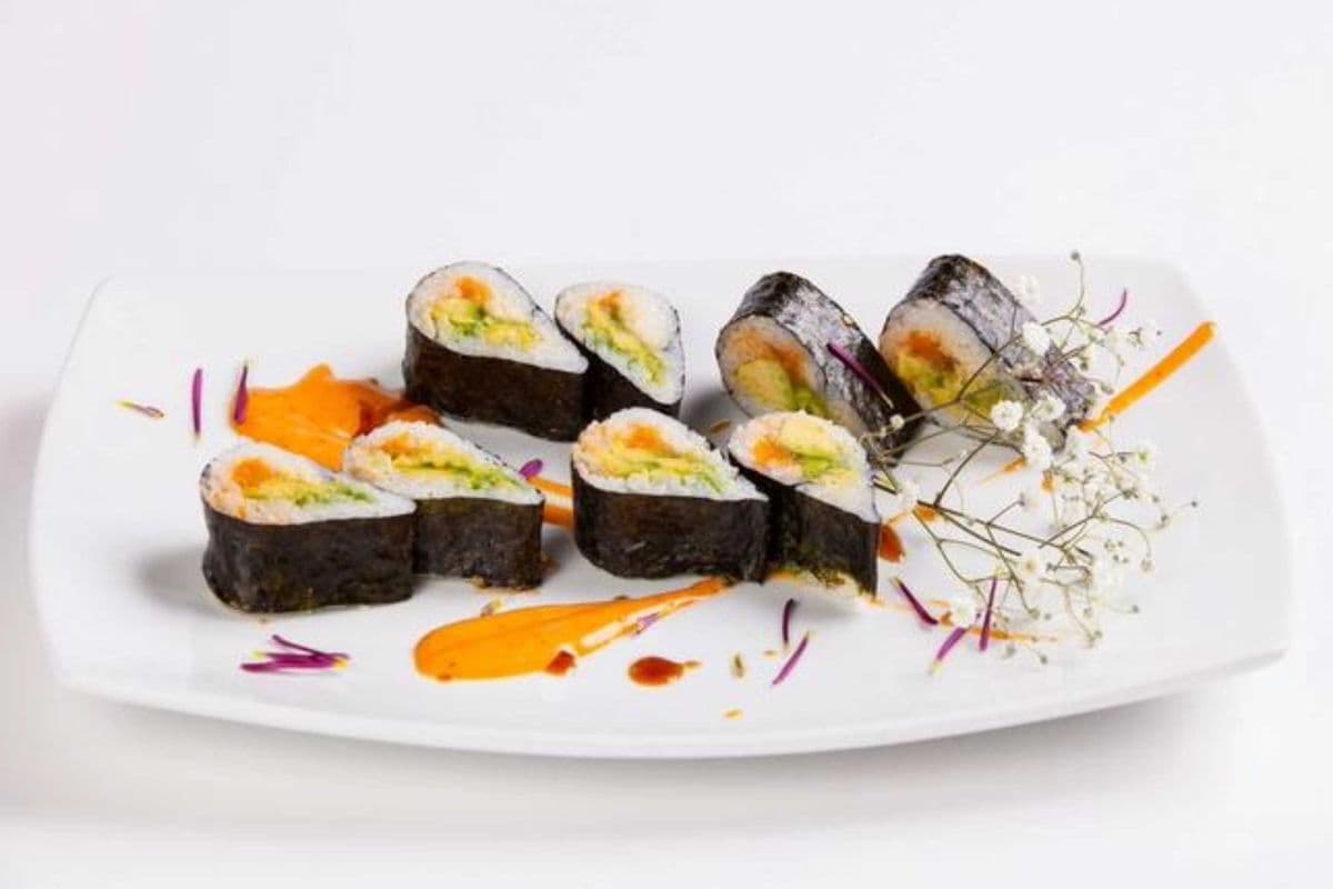 Sakura Roll (8pcs)