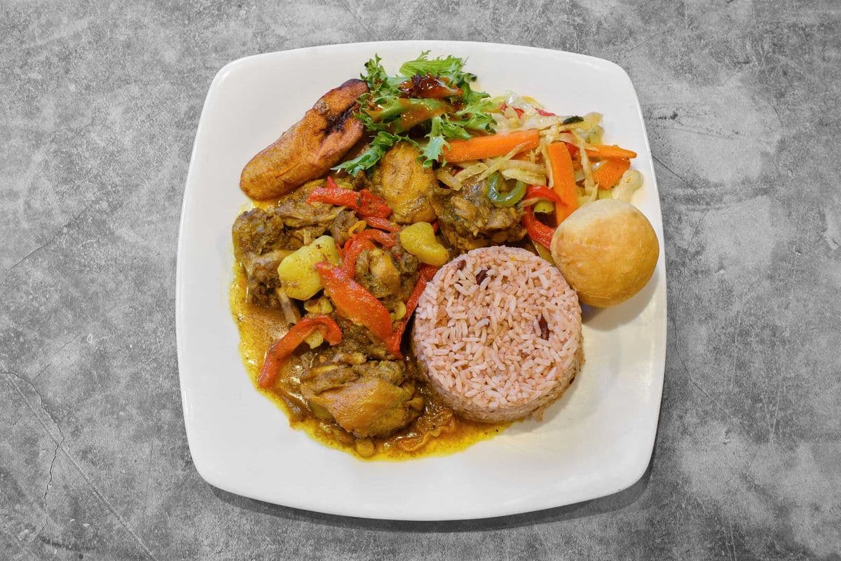 Repas de poulet au curry / Curry Chicken Meal