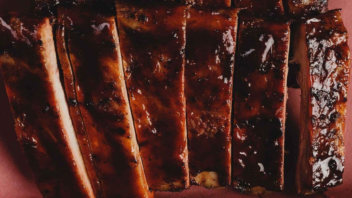 1/2 Rack Smoked Pork Ribs